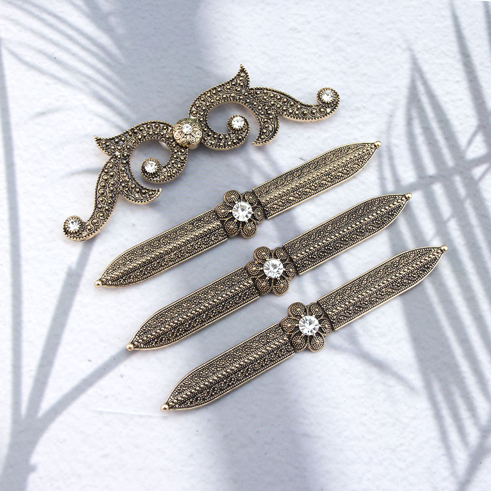 Vintage Kaukasus Frauen Brustp – Body Jewelry Harness Bewertung und Preis