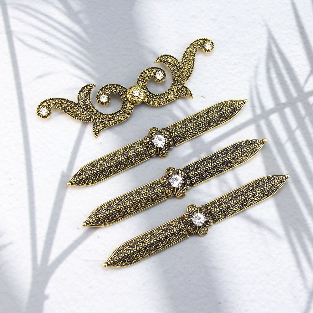 Vintage Kaukasus Frauen Brustp – Body Jewelry Harness Bewertung und Preis